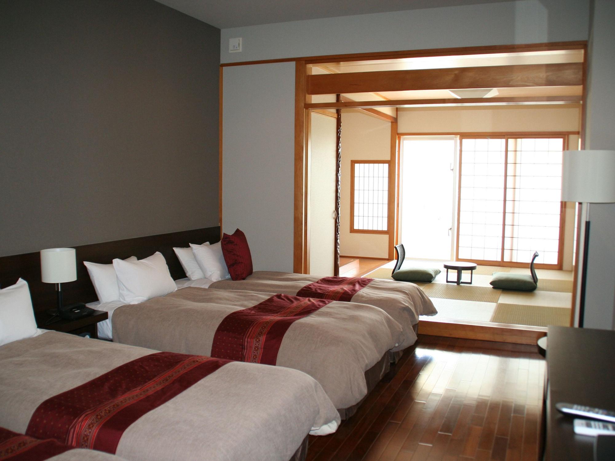 Hotel Hamahigashima Resort Uruma Exterior photo